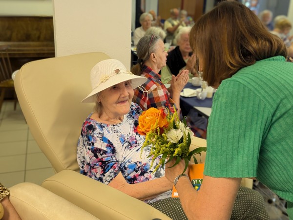 PXL_20250819_121525206.PORTRAIT.jpg, 75kB