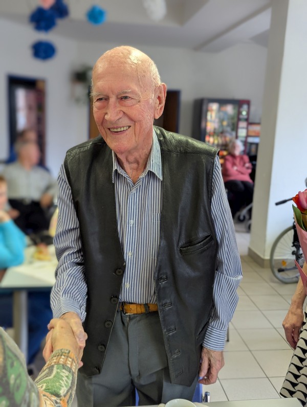 PXL_20260326_131843393.PORTRAIT.jpg, 97kB